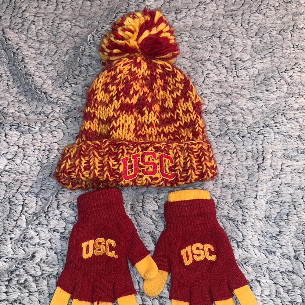 USC beanie/glove set